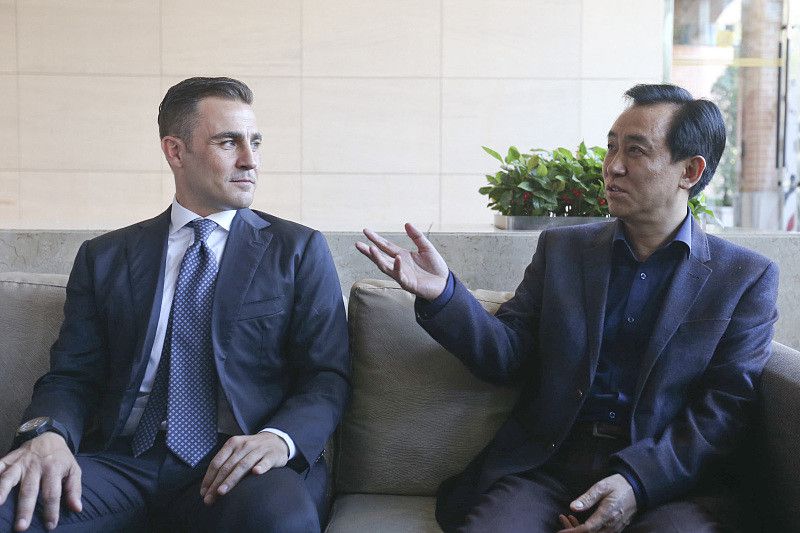 其他的同学也都看出谢文儒这种态度上的变化，大家也都知道，谢文儒是对萧常坤有些忌惮。